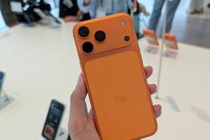 宇宙橙不夠搶眼？傳蘋果 iPhone 18 Pro 改推這 3 種獨家新色