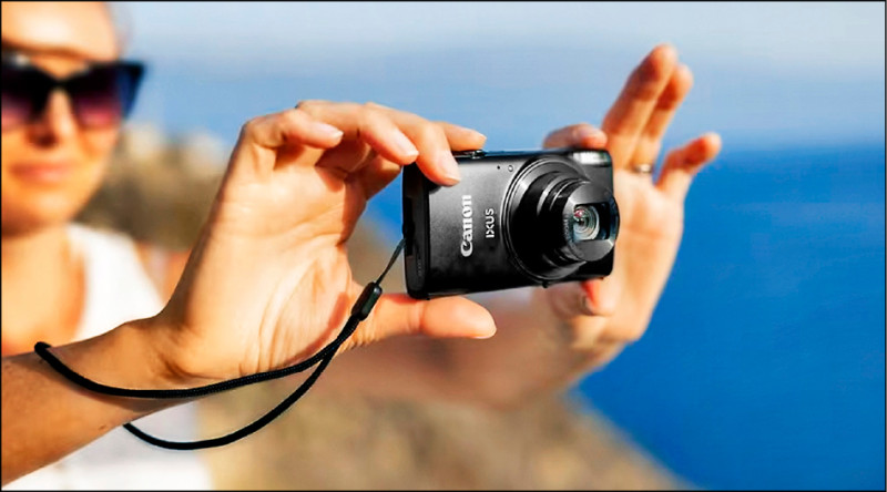 Canon全新相機內建Creative Shot創意拍攝模式，使用者只要按一次快門，就可以產生5張不同色彩效果的照片。（翻攝Canon官網）