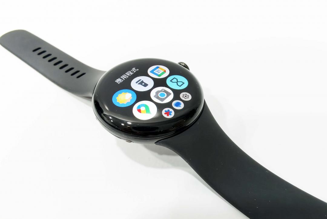 採用全新Actua 360°曲面顯示螢幕，視覺效果更好。（圖／記者吳佩樺攝）