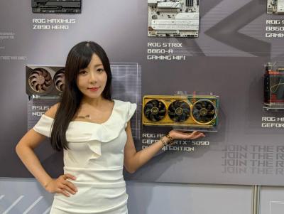 10 張照片直擊 WirForce 2025 電競嘉年華！市價 34 萬元純金顯卡現身