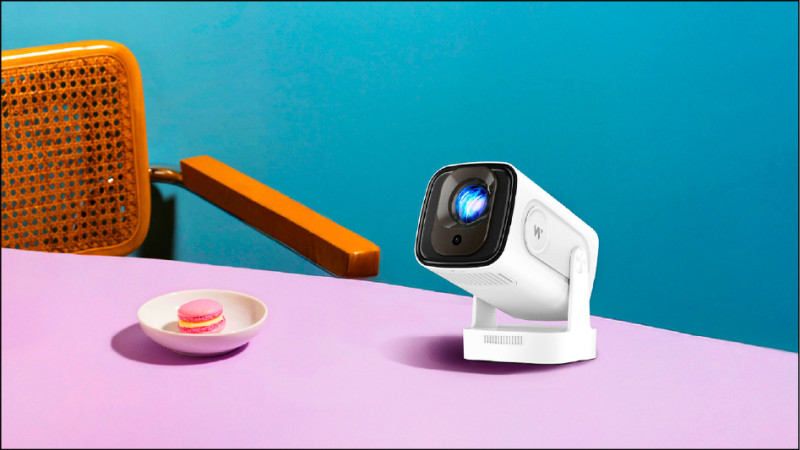 OVO Warpple LA5具備200°靈動雲台設計，可快速調整投影角度。上市售價5,999元，嗨嗨平台早鳥預購3,599元，預購時間詳洽平台。