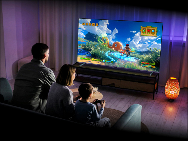 BenQ S-960系列顯示器提供85、65型兩種尺寸，售價49,900元起；J-770系列則有75、65、55型三種尺寸，售價27,900元起。