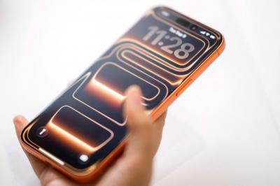 iPhone 17螢幕保護貼選錯更慘！最新實測曝：別選這類型