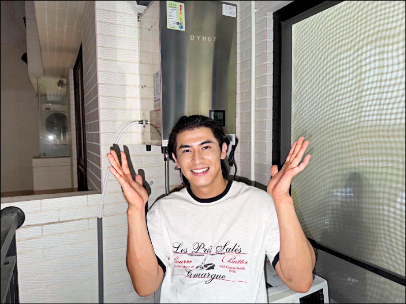 代言人「台灣隊長」陳傑憲日前於社群發文推薦，認為東湧是寵愛家人最值得投資的熱水器。（截自陳傑憲IG@hsien_1994）