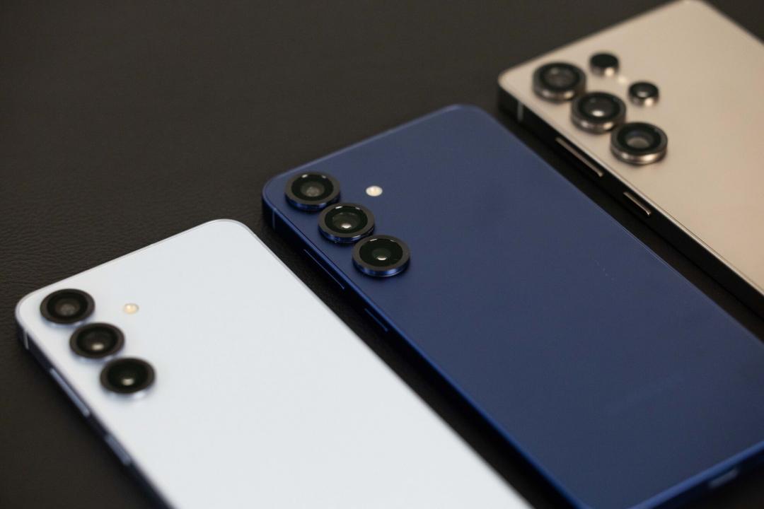 傳聞指出，部分市場的S26、S26+搭載Exynos 2600。（圖／路透社）