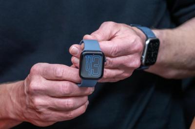 Apple Watch原來要洗！蘋果警告：很多人沒做、恐影響感測功能