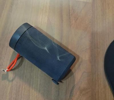 小米藍牙喇叭突自燃！網友睡夢中嚇醒：沒在充電　官方回應了