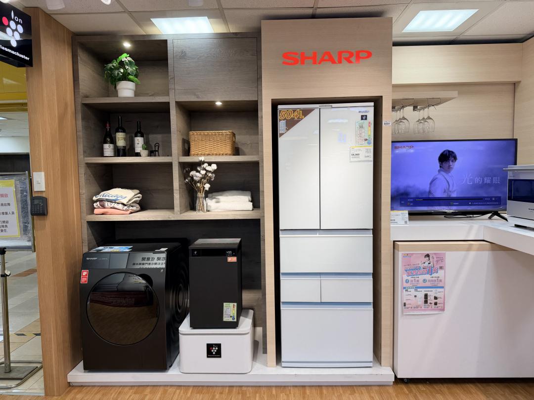 瞄準農曆年節的汰舊換新商機，燦坤大小家電都有優惠價格。（圖／記者吳佩樺攝）