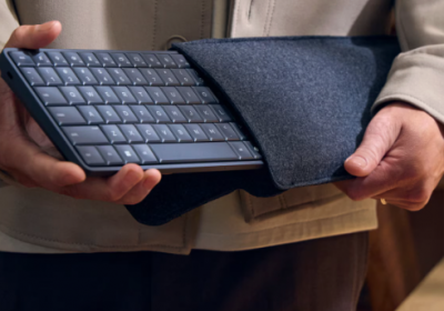 超省空間！這款鍵盤可當桌電用　全球最小 AI PC 問世