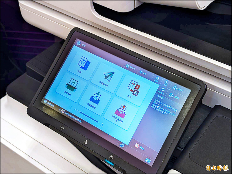 ImageFORCE全新介面有多達52點的設計進化，強調直覺化使用，可快速啟動各項功能。（記者黃肇祥攝）
