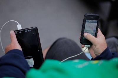 北捷宣布禁用行動電源！通勤族憂手機沒電　靠這 3 招應變自救