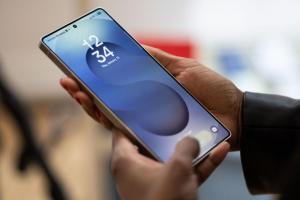 三星新機皇 Galaxy S26 Ultra 官方宣傳照流出！Note 風格走入歷史