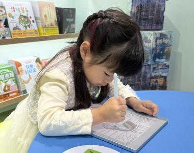 博客來推兒童電子書閱讀器　樂天Kobo年度暢銷機型同步出爐