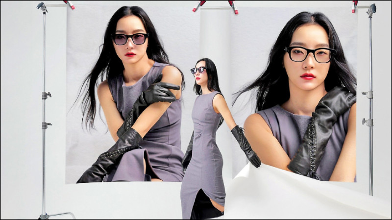 HTC VIVE Eagle全效變色鏡片款主打全天候配戴，可對應多種情境，售價19,888元。即日起至2月28日推出促銷活動，凡於指定通路購買VIVE Eagle，完成登錄即可獲市價790元磁吸式充電線1條。