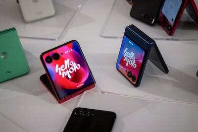 美國摺疊手機龍頭不是三星、Google！這品牌市占衝上50%