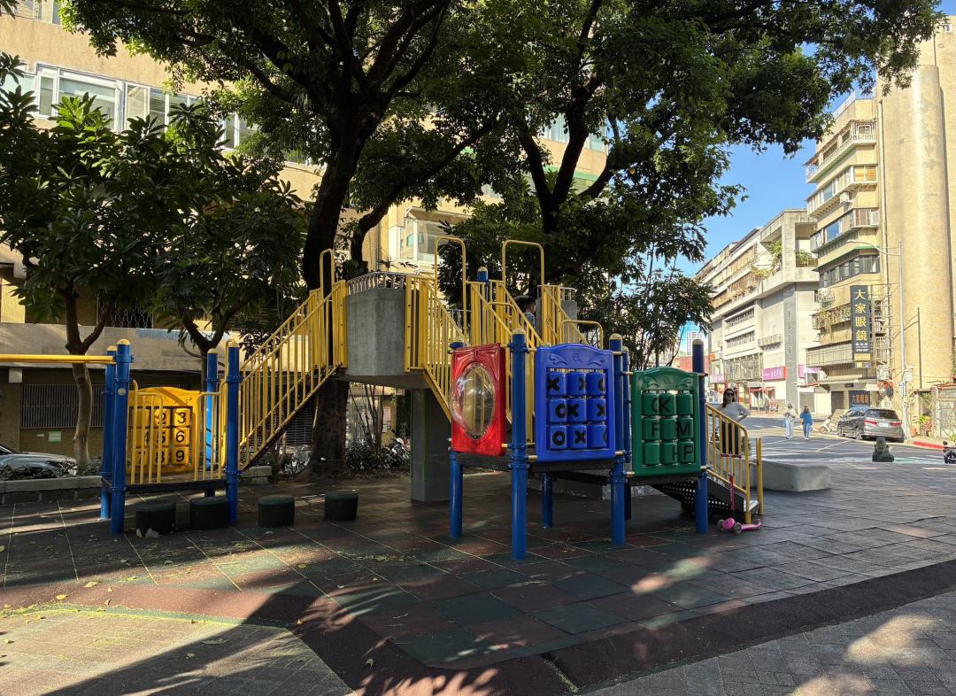 1倍主鏡頭實拍。(圖／記者吳佩樺)
