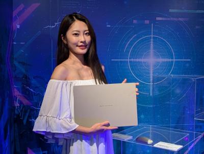 華碩 Zenbook A16 筆電在台開賣！羽量級機身坐擁最強 AI 效能