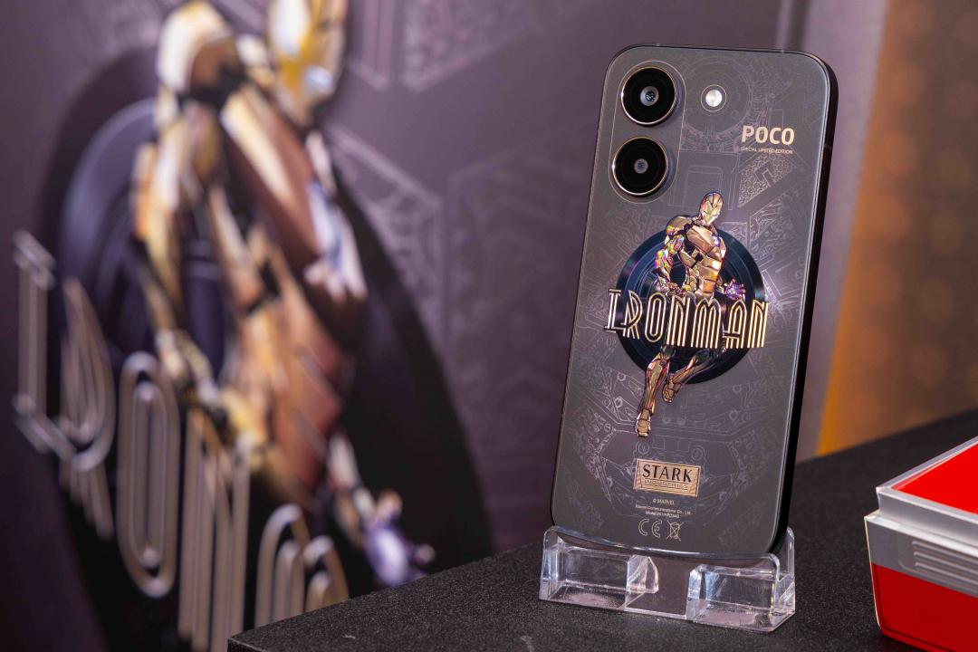 POCO X8 Pro推出鋼鐵人限定版。（圖／POCO）
