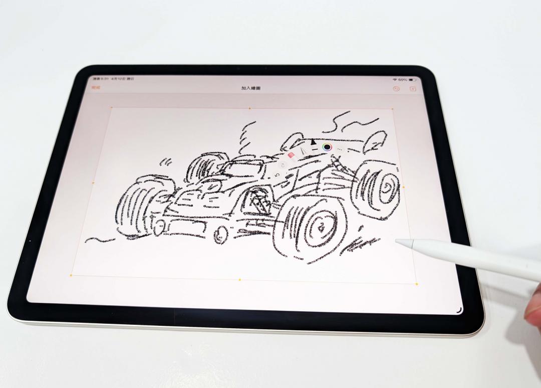 支援Apple Pencil Pro和
Apple Pencil (USB-C)。（記者吳佩樺攝）