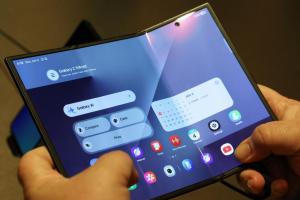 三星近 9 萬元 Galaxy 旗艦手機全面停產！下一代恐遙遙無期