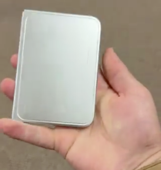 [新聞] 蘋果摺疊 iPhone 實機樣貌曝光了！與 iPad、iPhone 17 尺寸 - 通訊 - PTT.BEST 批踢踢爆文 2