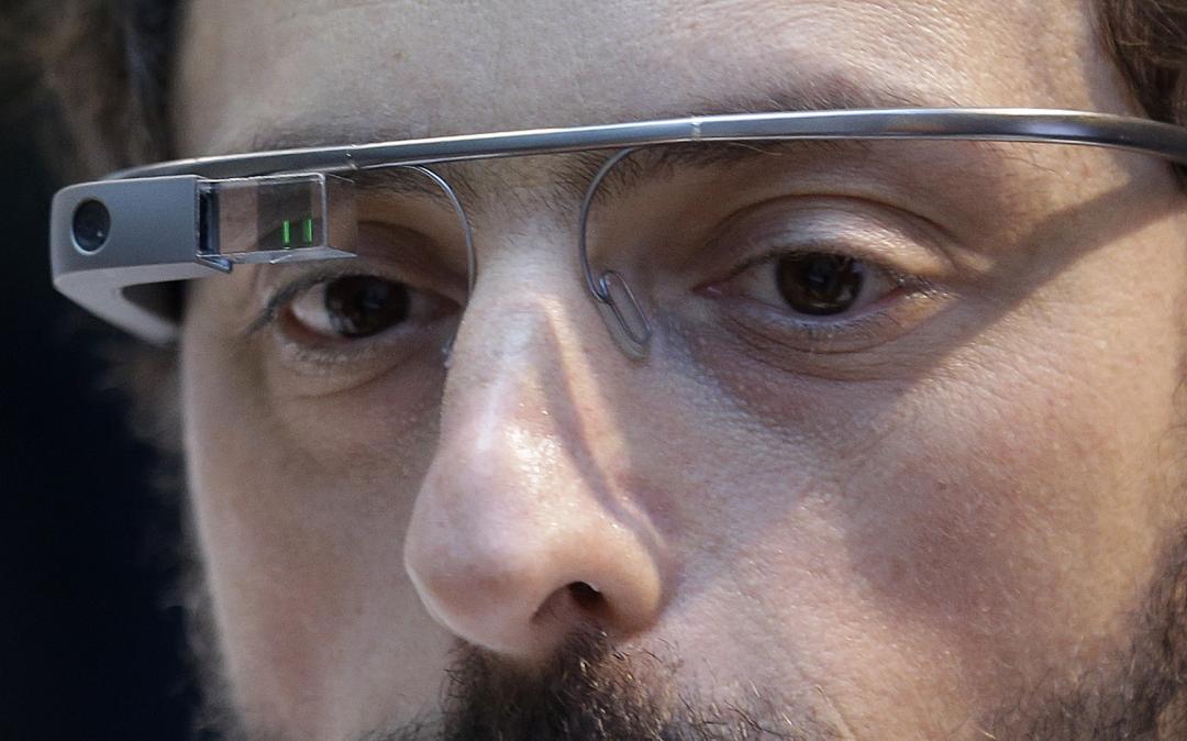 Google 首款智慧眼鏡為何失敗?官方坦言問題不在技術