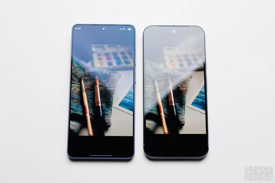 S26 Ultra (左) 對比 Pixel 10 Pro XL（右）。（圖／PhoneArena）