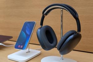 不只有 AirPods Max!蘋果全新耳罩式耳機設計公開 不只有 AirPods Max!蘋果全新耳罩式耳機設計公開