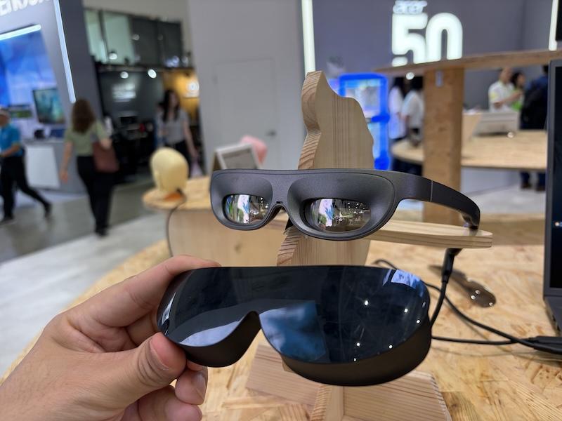 宏碁 AR Vision GR0 (GR100F) ，透過兩個 1920 x 1080 解析度 Micro-OLED 螢幕，結合後的總解析度達 3840 x 1080。（圖／記者陳英傑攝）