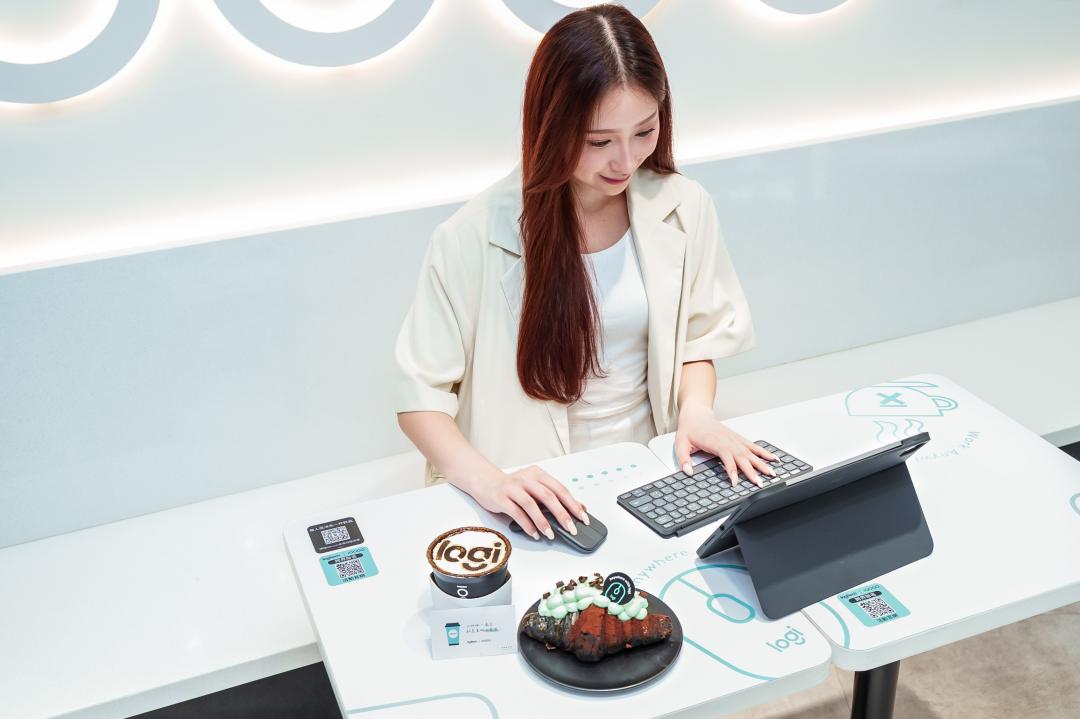 咖啡廳變辦公室!羅技聯名Ten Thousand Coffee 打造行動工作站
