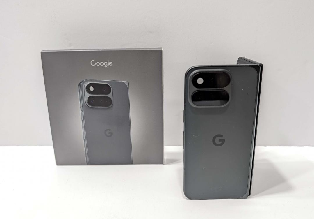 開箱實測Google 6萬元摺疊機!Pixel 11 Pro Fold更輕薄、手感升級