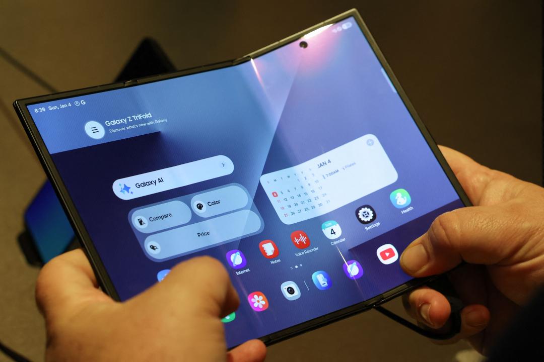 iPhone Duo一出三星急了?二代三摺TriFold 2傳提前登場