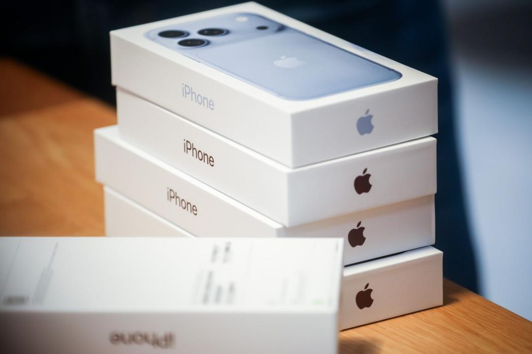 開箱秒心涼!iPhone 18 Pro首批傳刮痕 網友自嘲又中機王