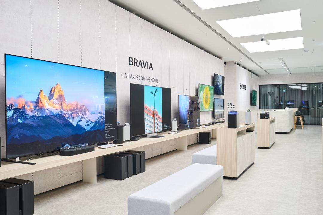 BRAVIA 智慧顯示器展區融入藝廊概念。（圖／Sony）