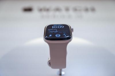 新Apple Watch才開賣就出Bug！竟會無故重新啟動　蘋果急修