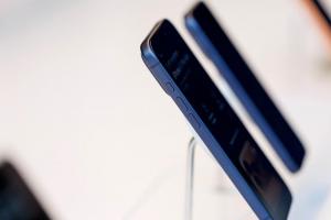 很多人天天做錯！iPhone App一直滑掉不會更省電　蘋果給正解