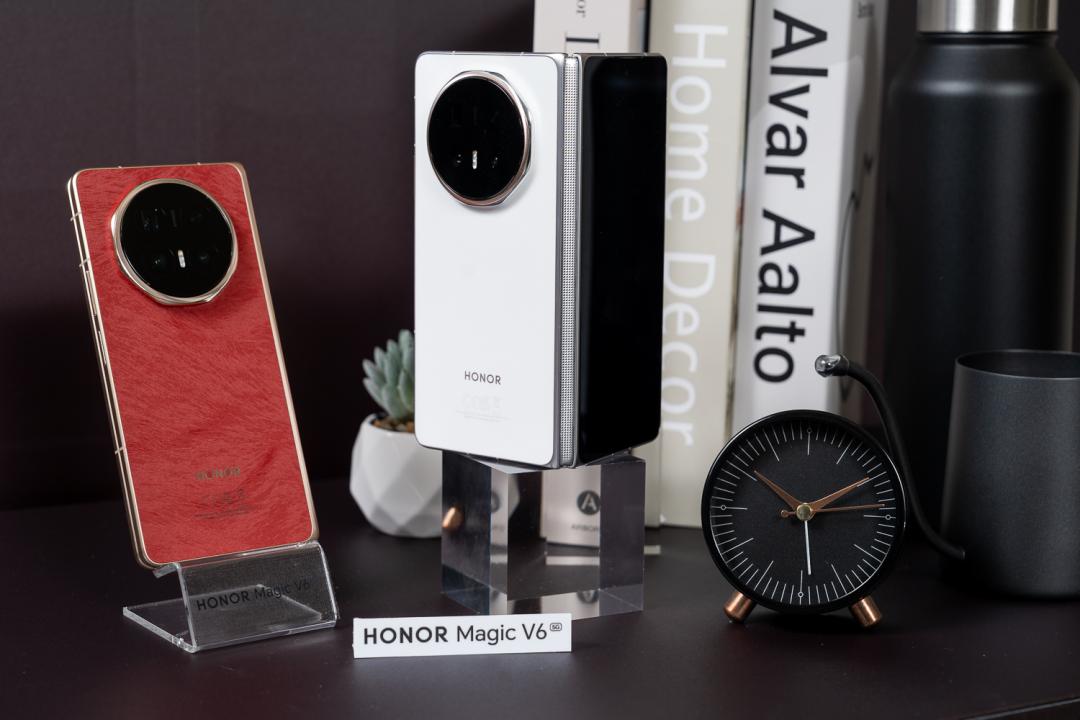 HONOR Magic V6登台!通過50萬次摺疊測試 保固也很狂