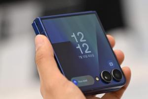 Android Auto爆出新Bug！摺疊手機一闔上就無法撥打電話
