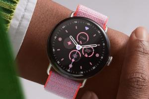 Pixel Watch 4 更新升級有感！不用買新錶也能享有 AI 客製化專屬錶面