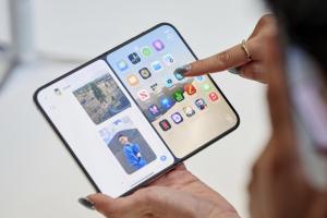 蘋果摺疊iPhone Duo太香！Android鐵粉也心動　逾25%考慮跳槽
