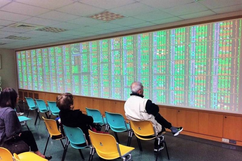 美股道瓊雪崩近千點!台股萬七恐難保 美股道瓊雪崩近千點!台股萬七恐難保