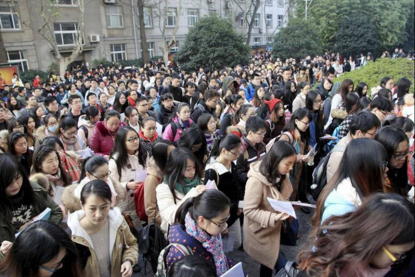 中國逾百萬名博碩士畢業前景悲慘 專家批：重大規劃失誤