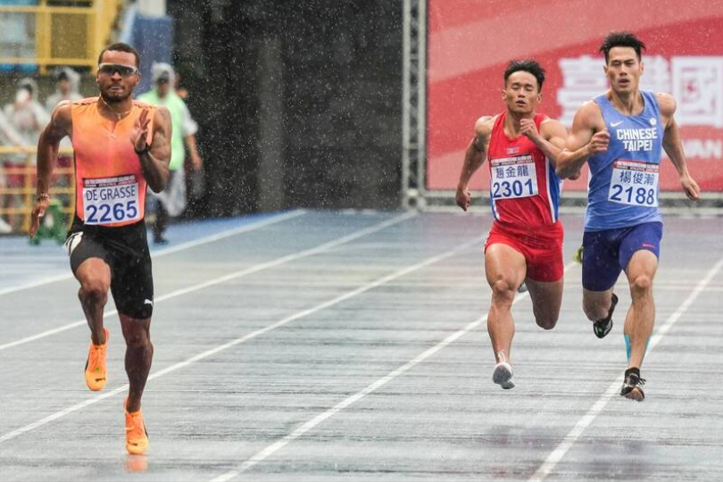 超大雨出賽！台灣最速男楊俊瀚抱回200公尺銅牌