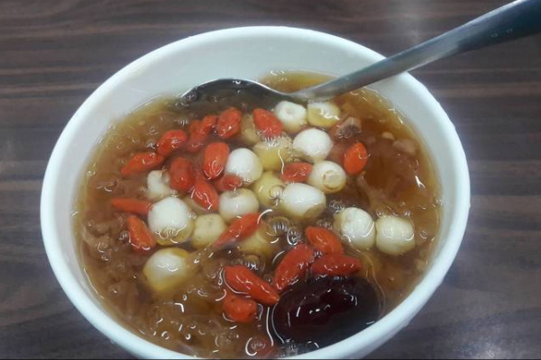 羹湯健康吃！ 農糧署：天然勾芡「4食材」這樣做