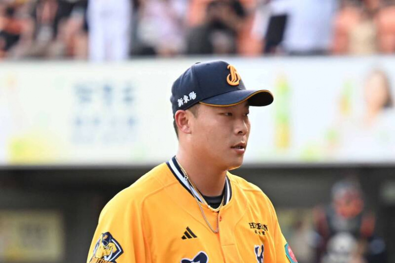 魏碩成初登板「很難評論」 平野臉色沉重