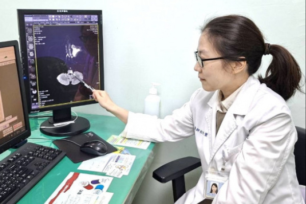 28歲百公斤壯男 看3D電影飆血壓突發「腦幹中風」倒地
