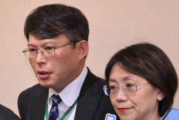 藍白之賜 台灣民主倒退中! 藍白之賜 台灣民主倒退中!