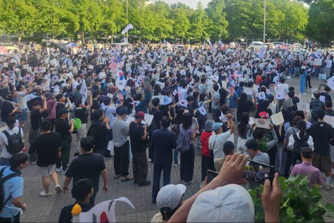 許東爀：韓國投票紙風波延燒：歡迎台灣媒體赴韓直擊自由示威