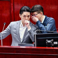 平板裡的台北市長？