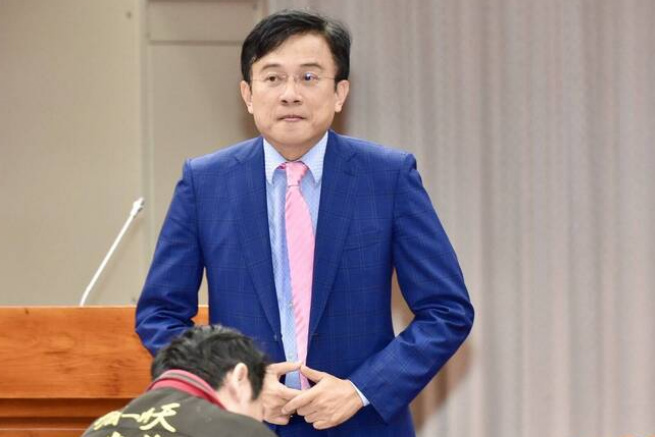洪昱睿：從「獨立公投」到「不惜代價統一」，彭文正為何轉向？